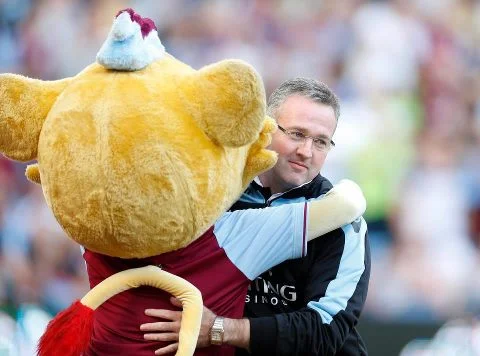 bella+villa+mascot