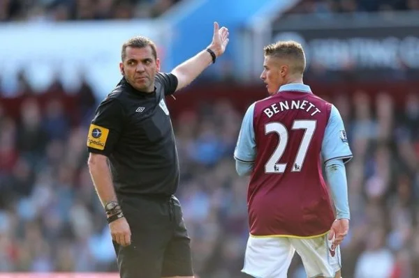 phil dowd sends off Villa player
