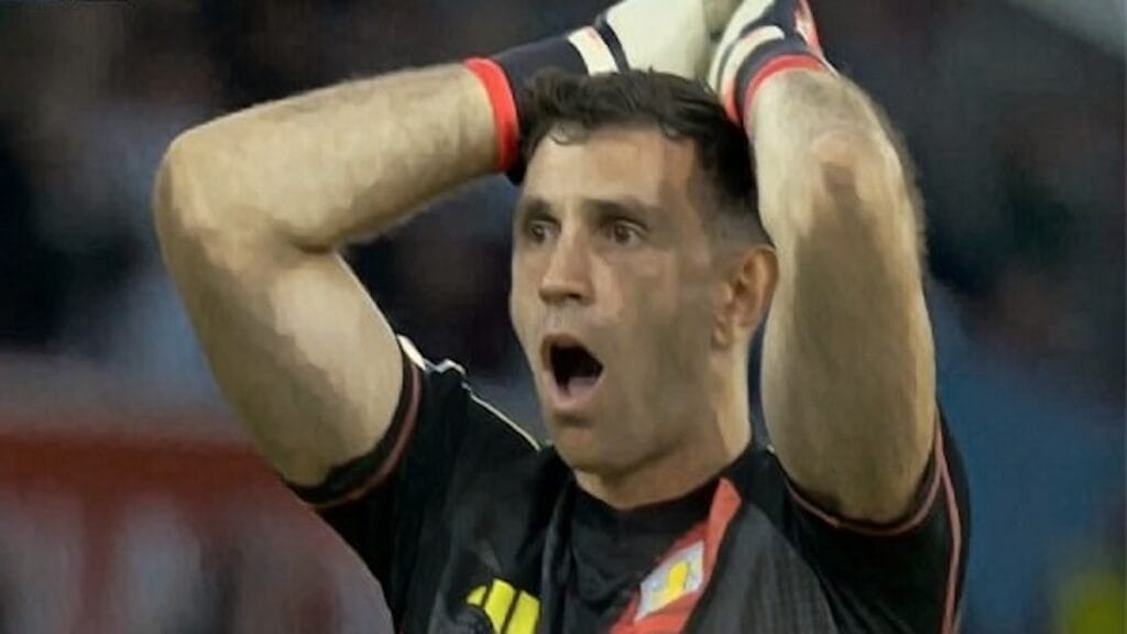 Emi Martinez shocked by Jhon Duran