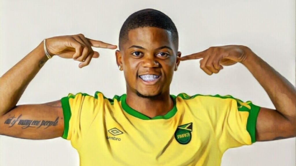 Leon Bailey Signs for Aston Villa
