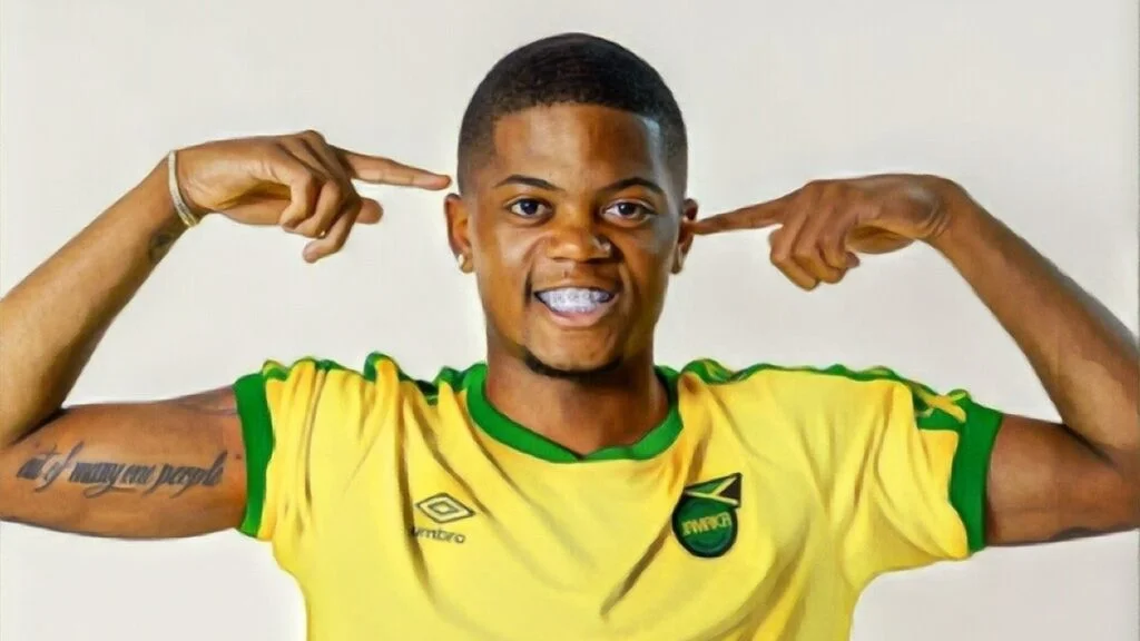 Leon Bailey Signs for Aston Villa